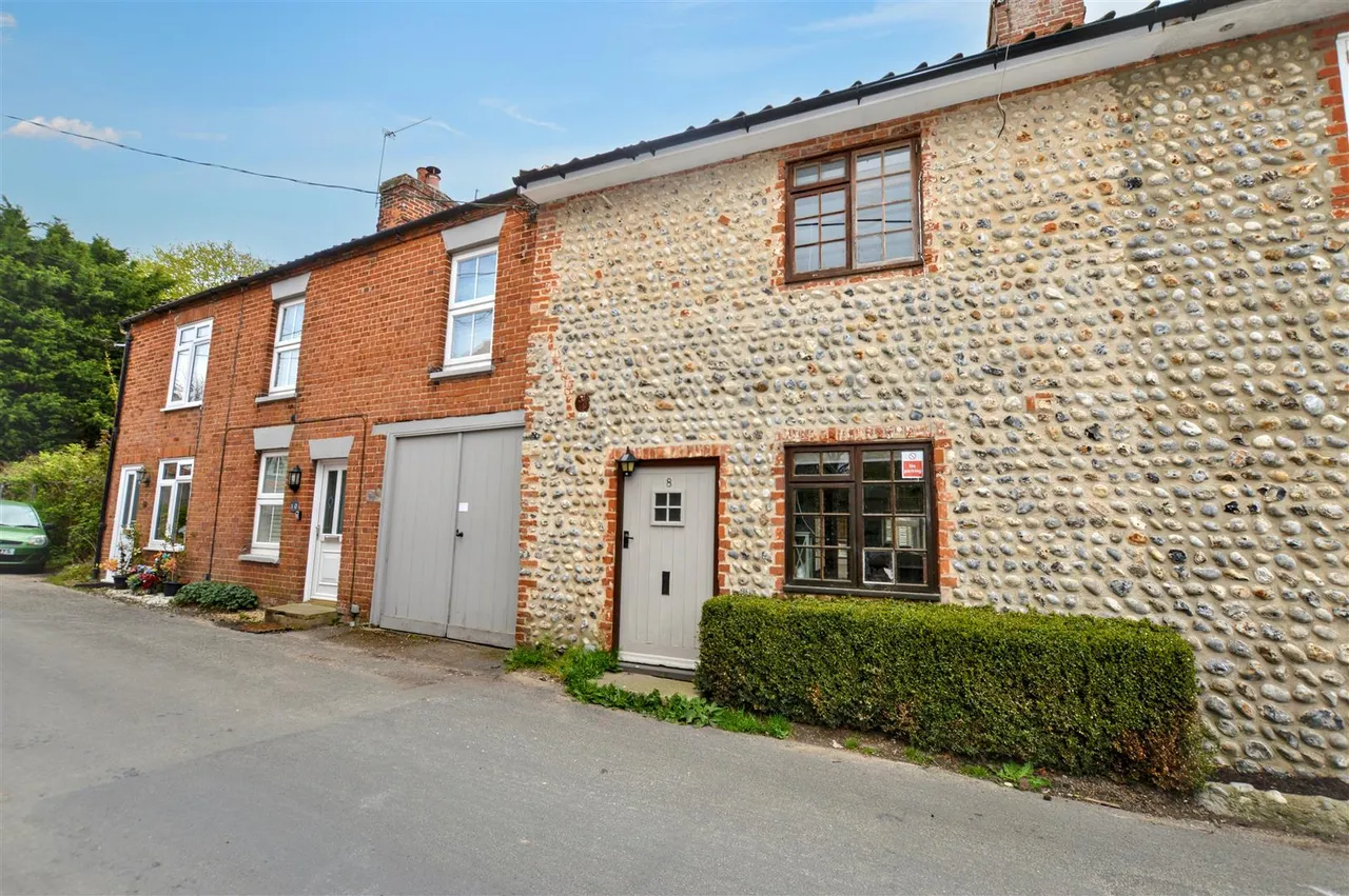 2 bed house for sale, Church Street, Southrepps, NR11