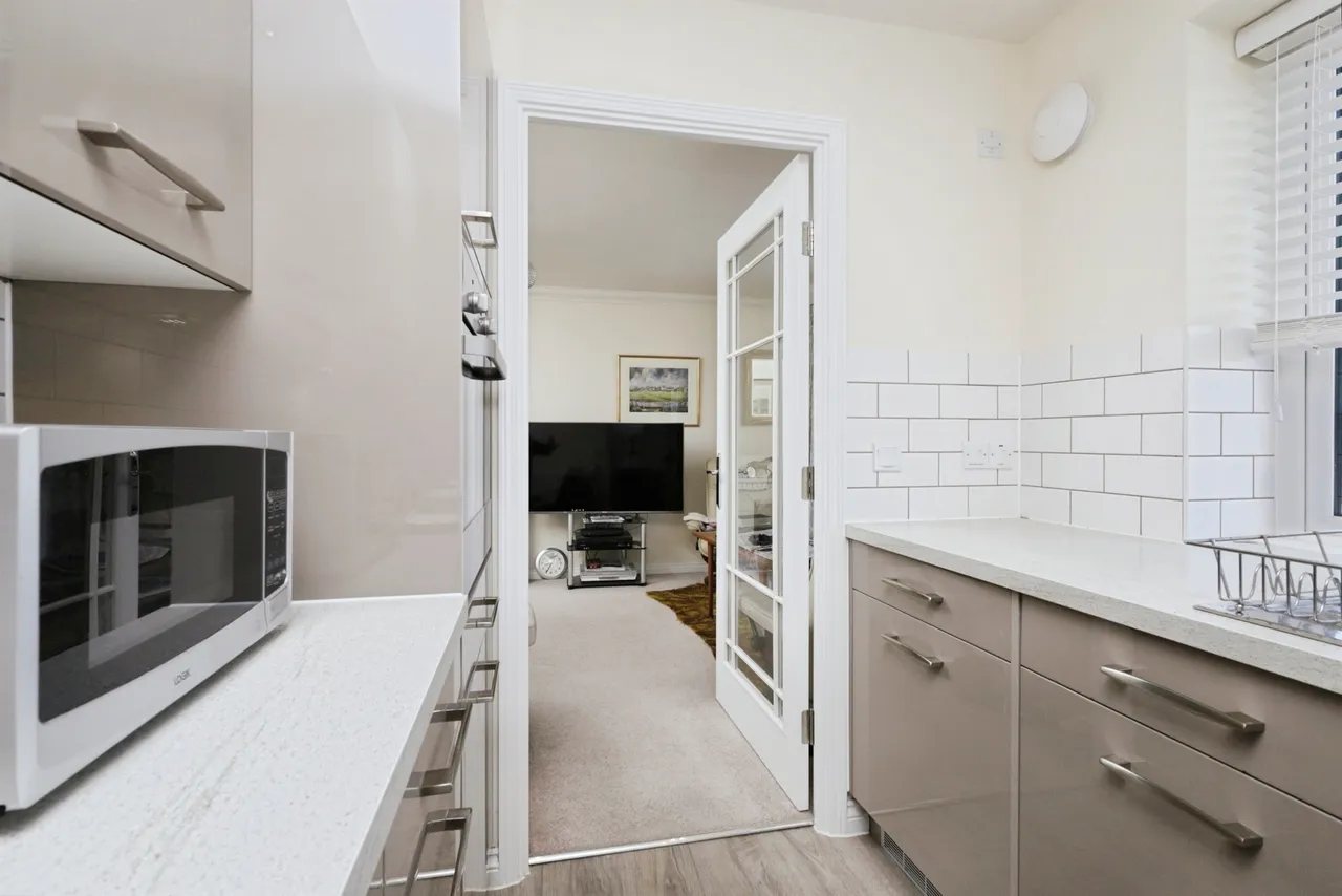 Southfields Road, Eastbourne, photo 5