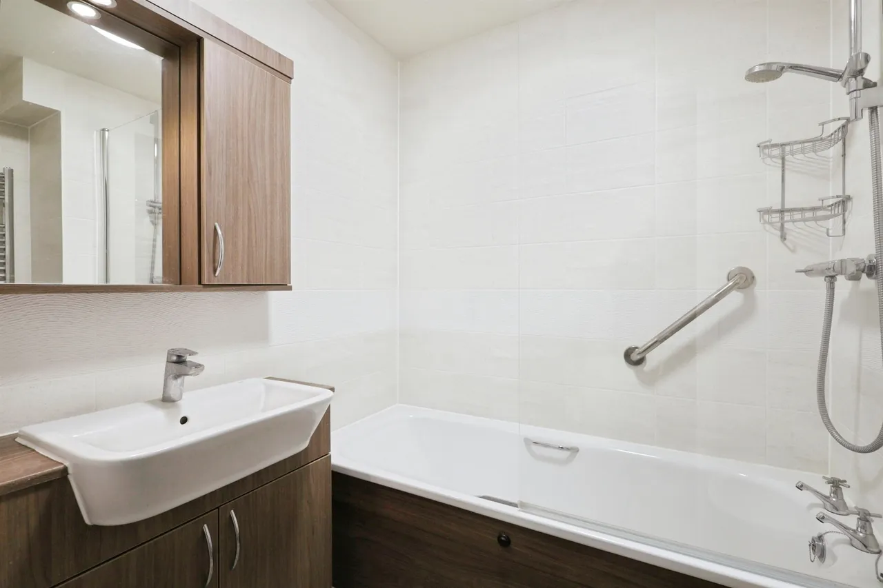 Southfields Road, Eastbourne, photo 9