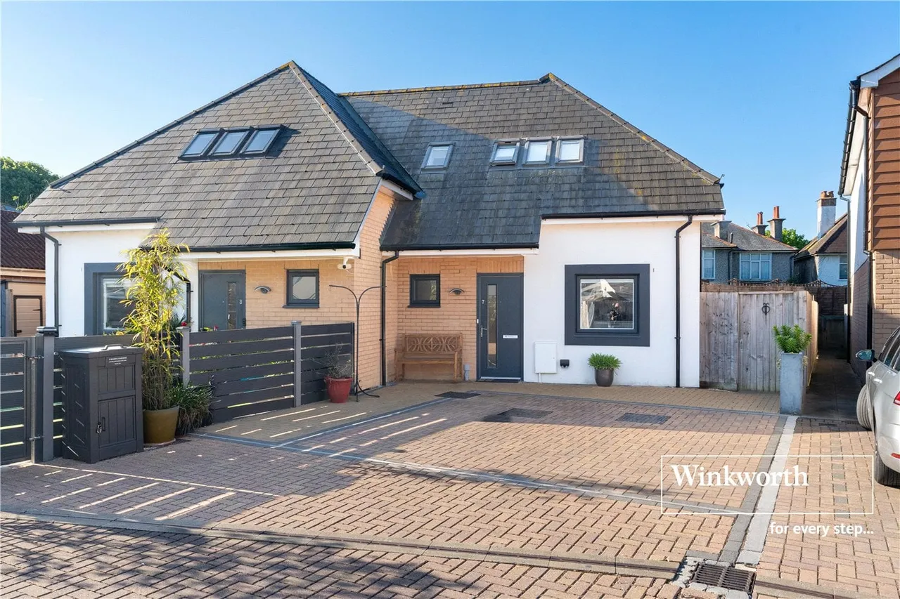 Woodside Road, Bournemouth, Dorset, BH5, photo 5