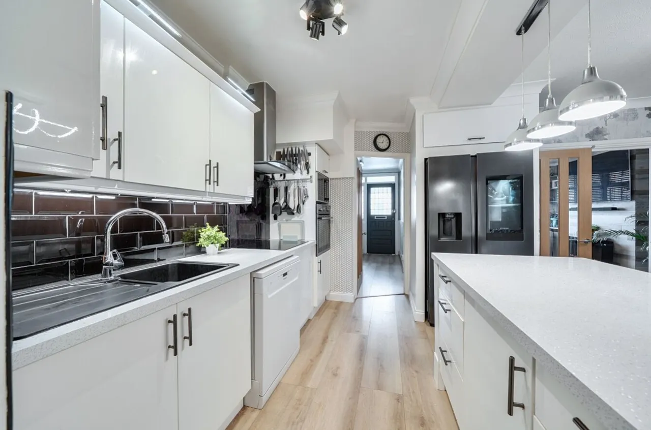 Windsor Avenue, Cheam, SM3, photo 6