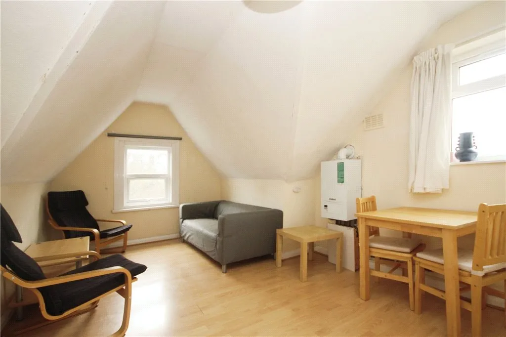 Leigham Vale, London, SW16, photo 2
