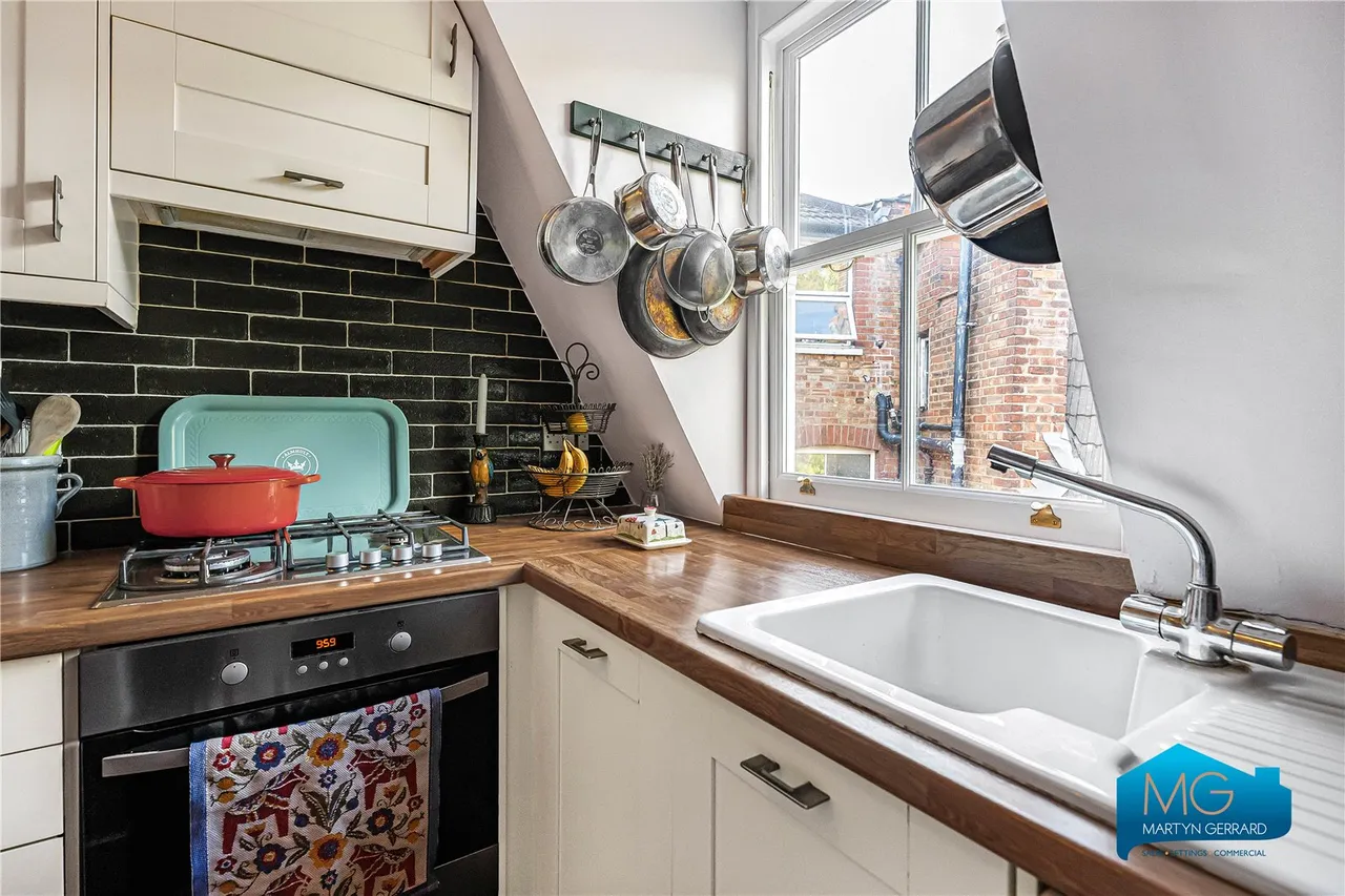 Kings Avenue, London, N10, photo 11