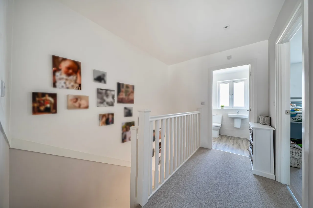 Chestnut Drive, Thakeham, RH20, photo 16