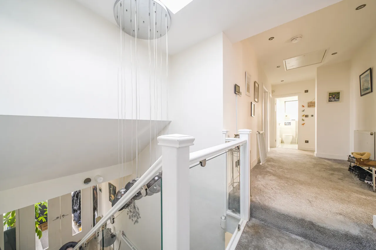 Edgwarebury Lane, Edgware, HA8, photo 12