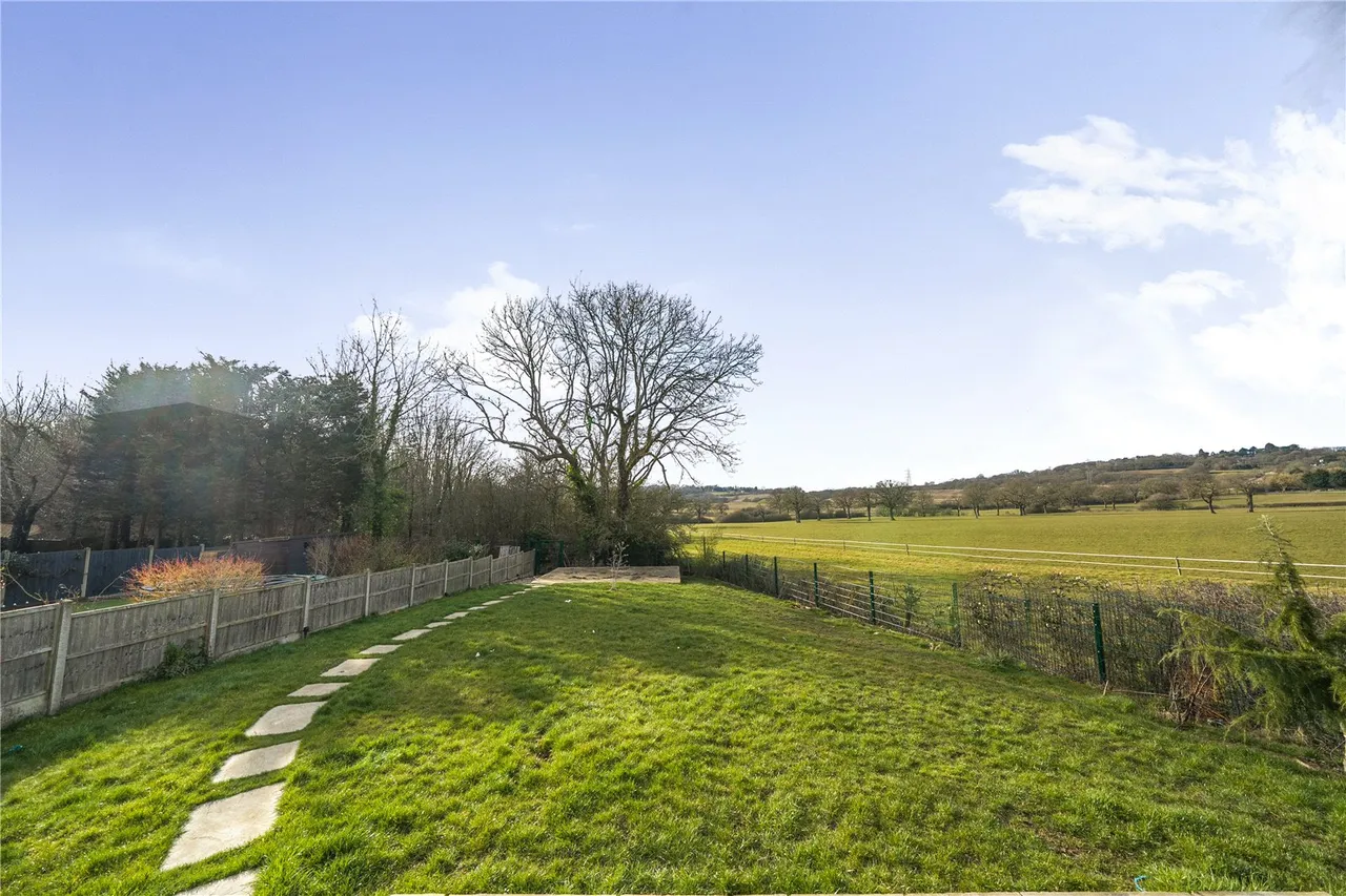 Edgwarebury Lane, Edgware, HA8, photo 9