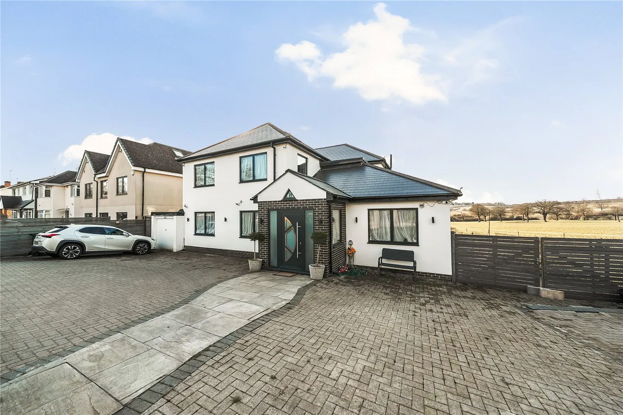 Edgwarebury Lane, Edgware, HA8, photo 10