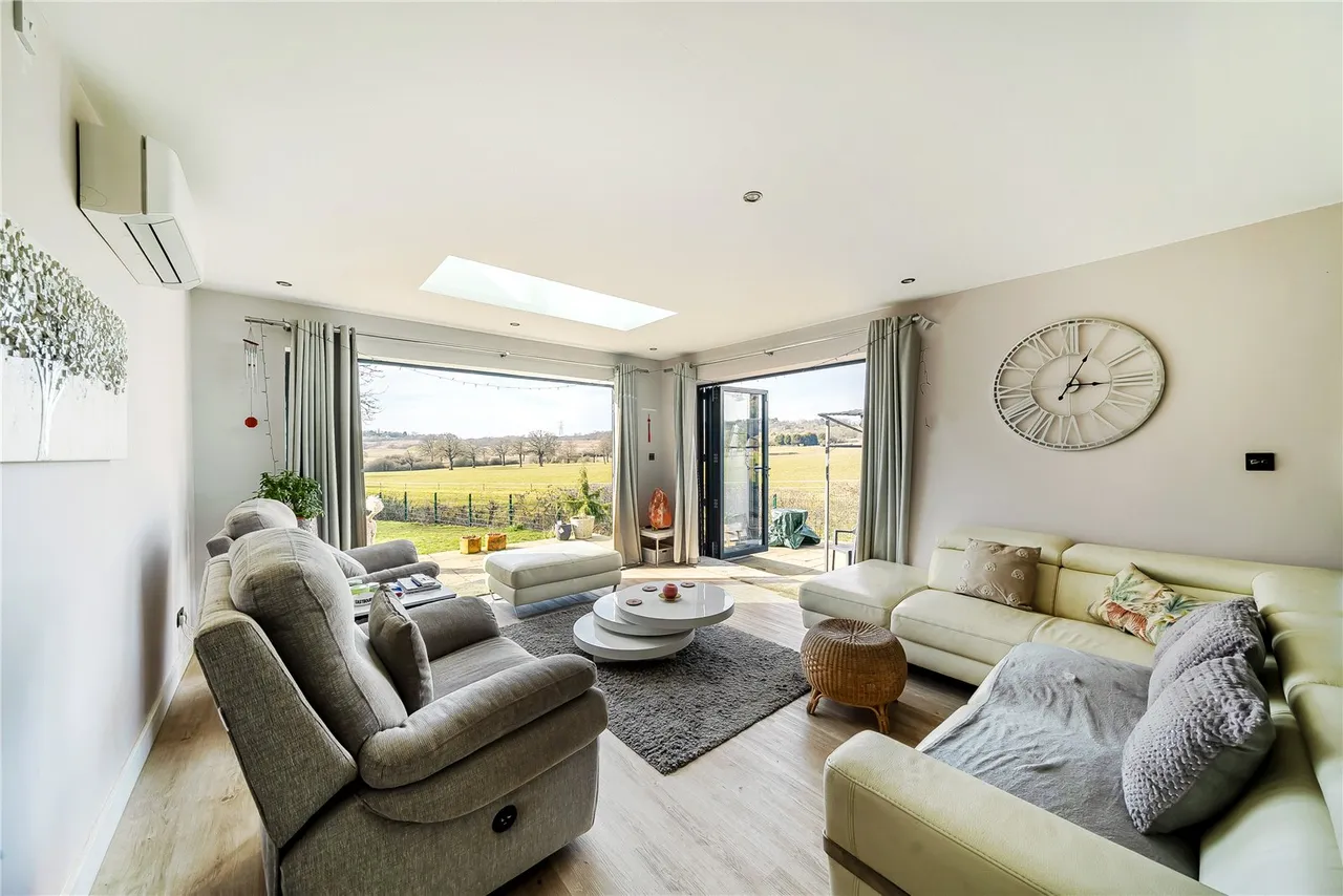 Edgwarebury Lane, Edgware, HA8, photo 13