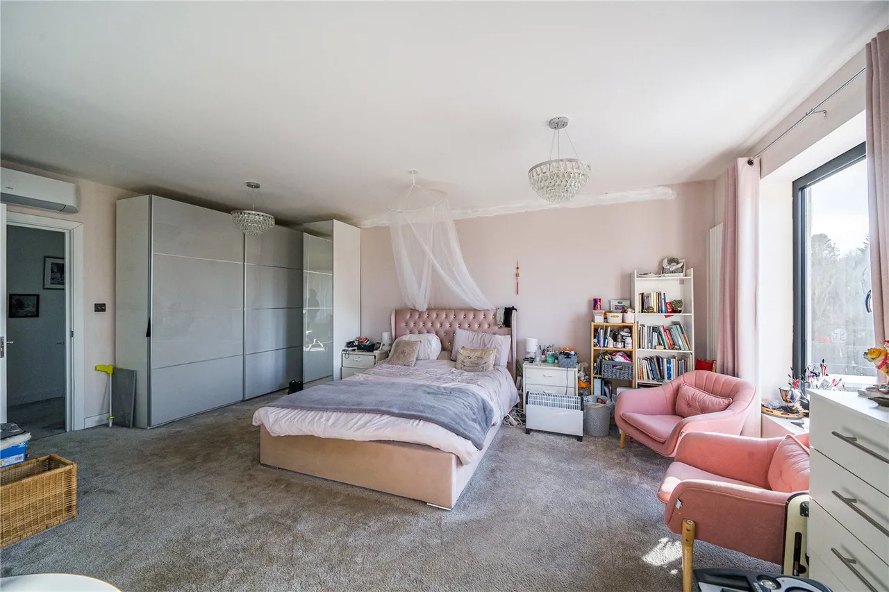 Edgwarebury Lane, Edgware, HA8, photo 15