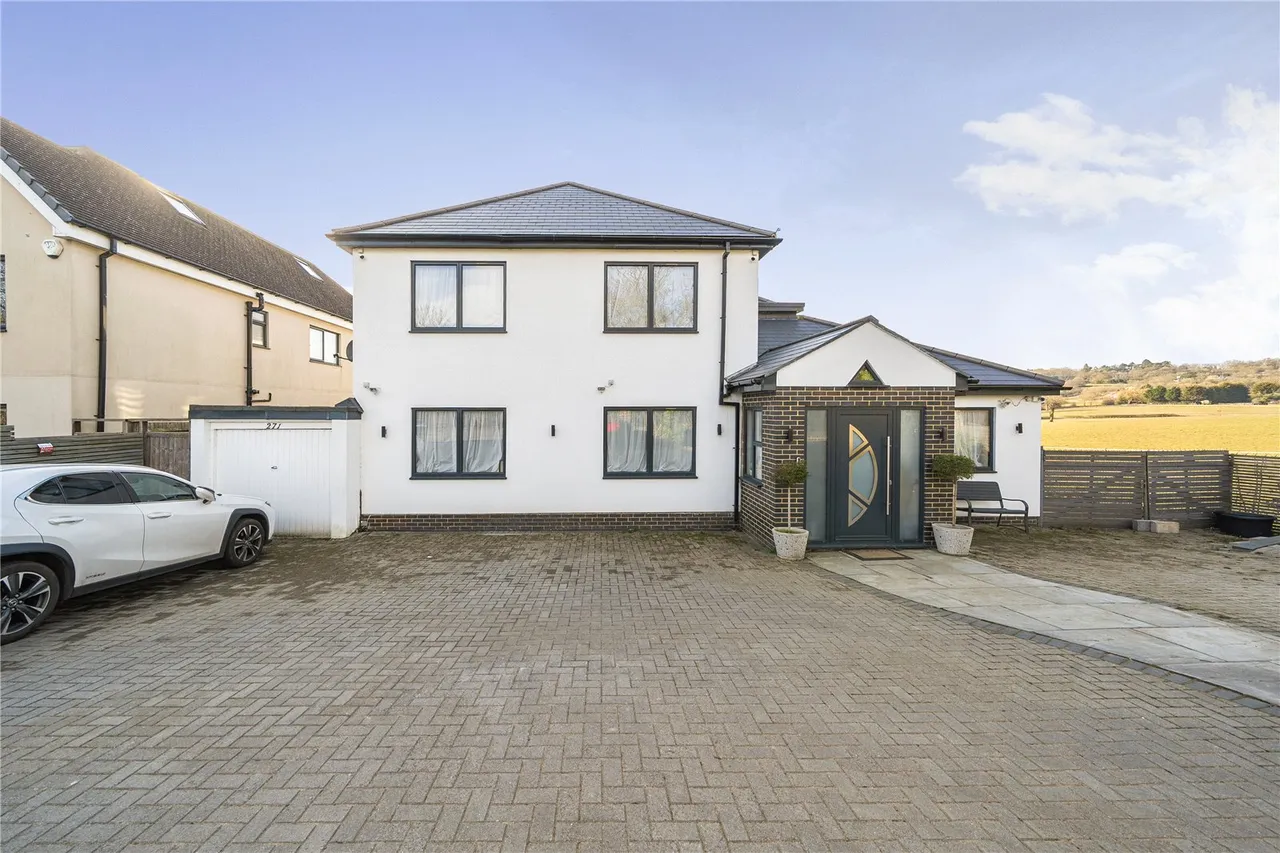 Edgwarebury Lane, Edgware, HA8, photo 17