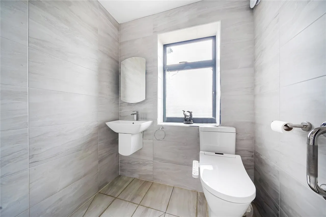 Edgwarebury Lane, Edgware, HA8, photo 16
