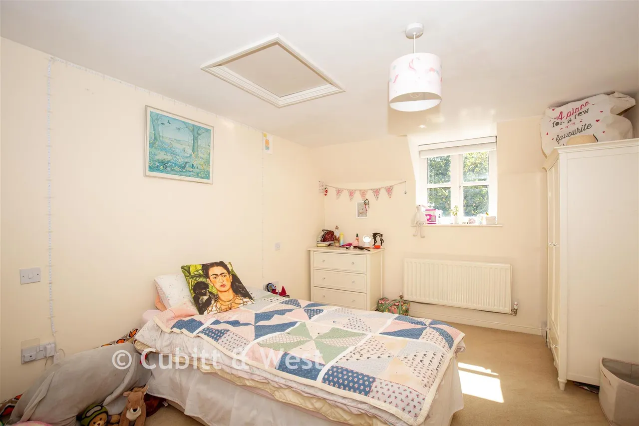 The Willows, Parbrook, RH14, photo 10
