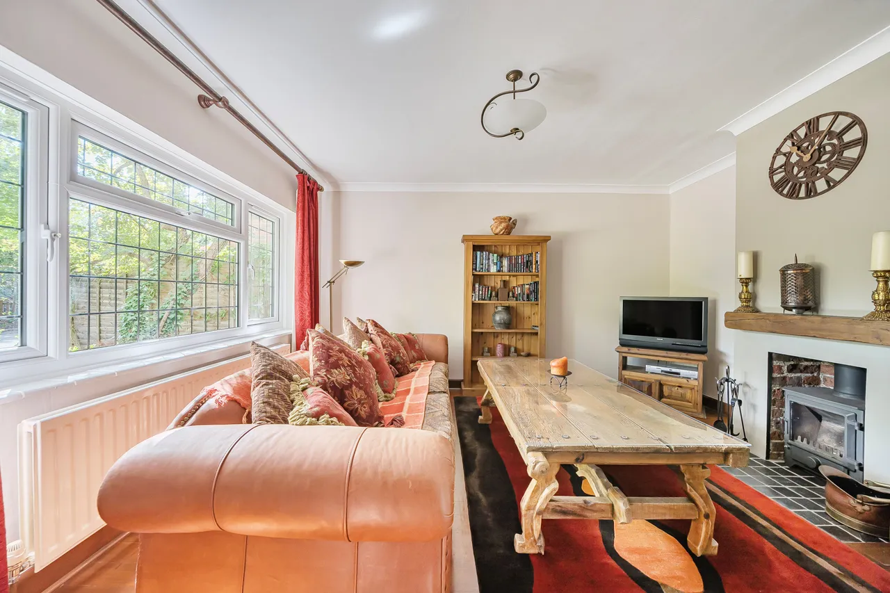 Woodham Lane, Addlestone, KT15, photo 6