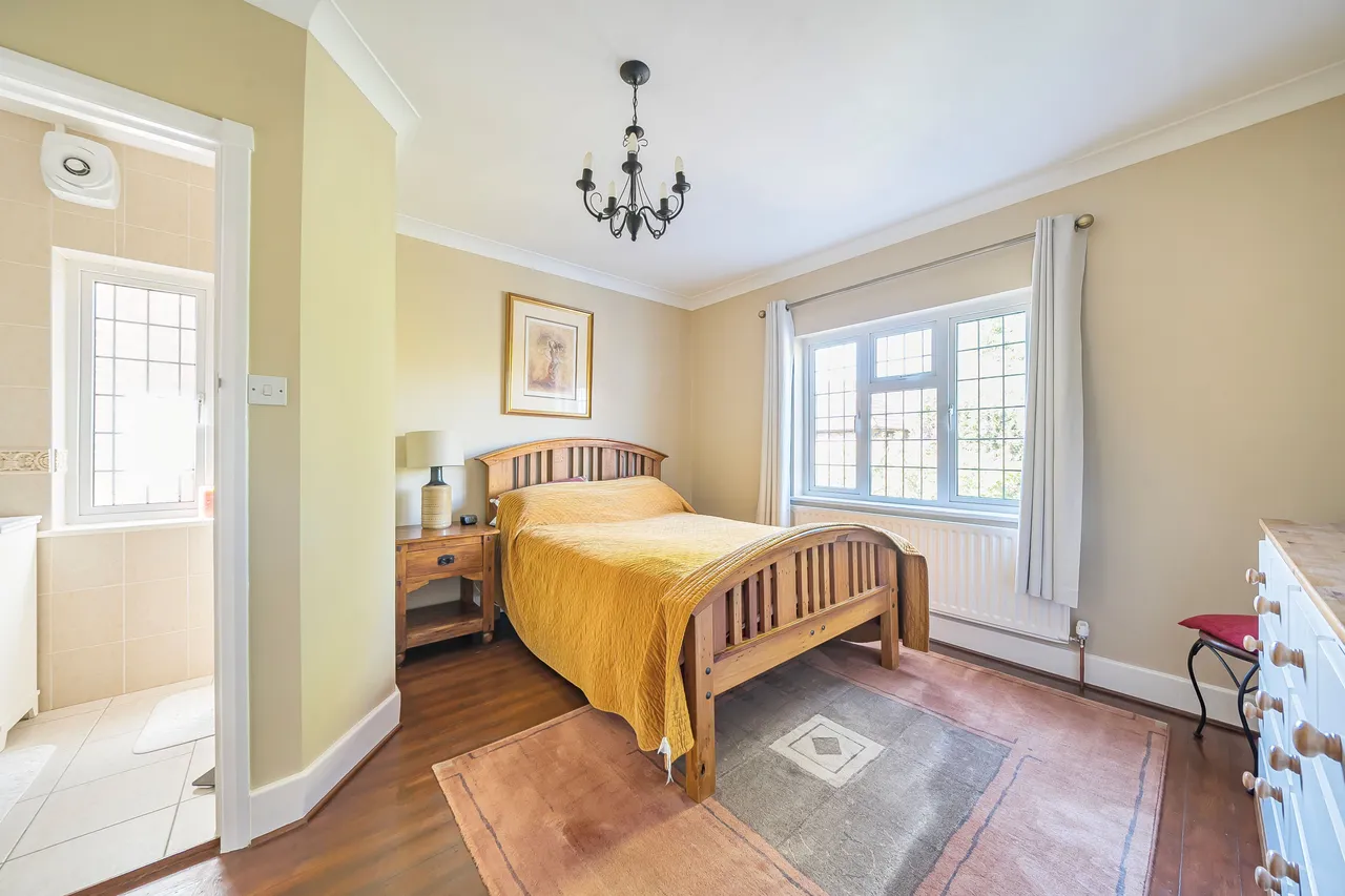 Woodham Lane, Addlestone, KT15, photo 9