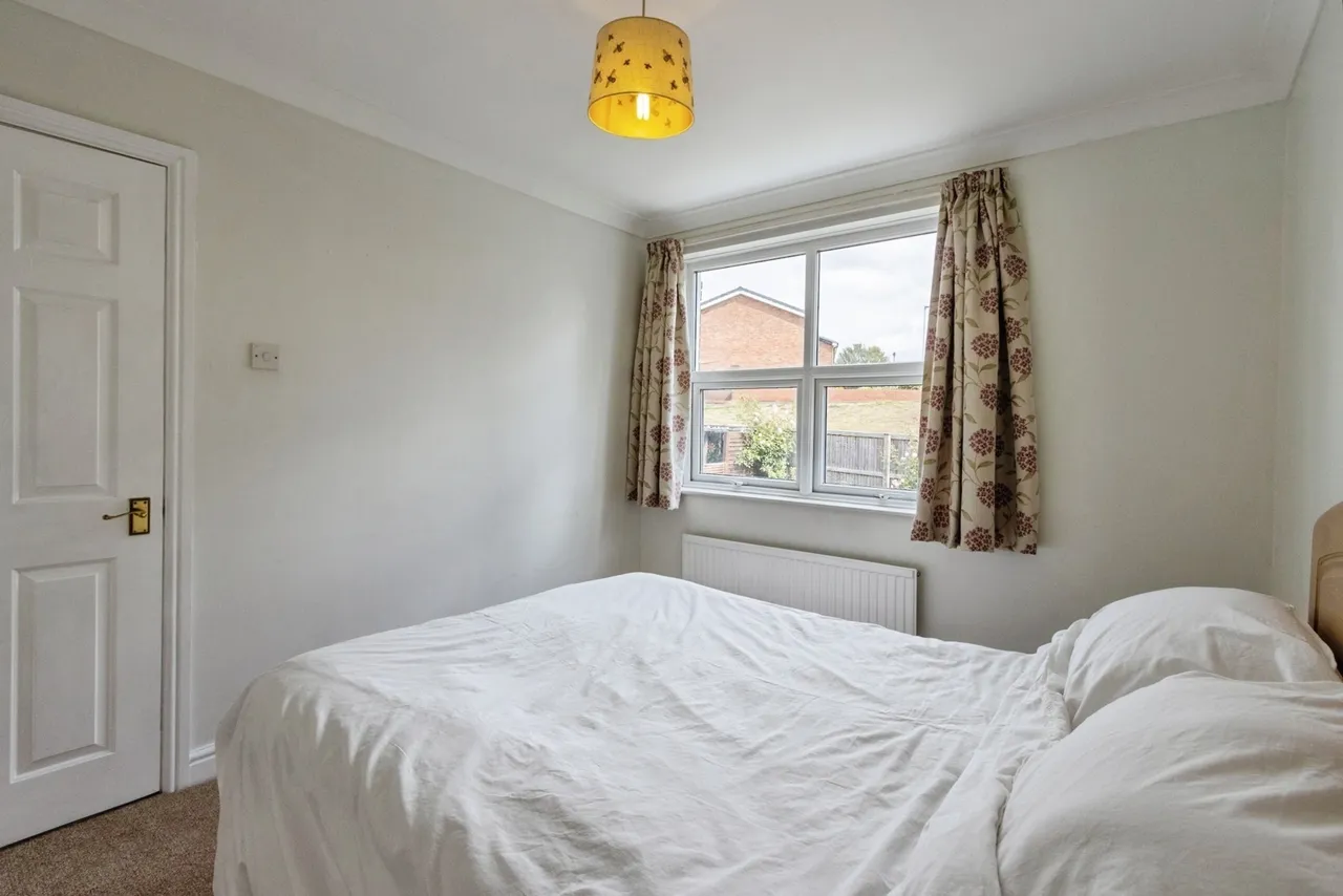 Wrenthorpe Road, Wrenthorpe, Wakefield, West Yorkshire, WF2, photo 18