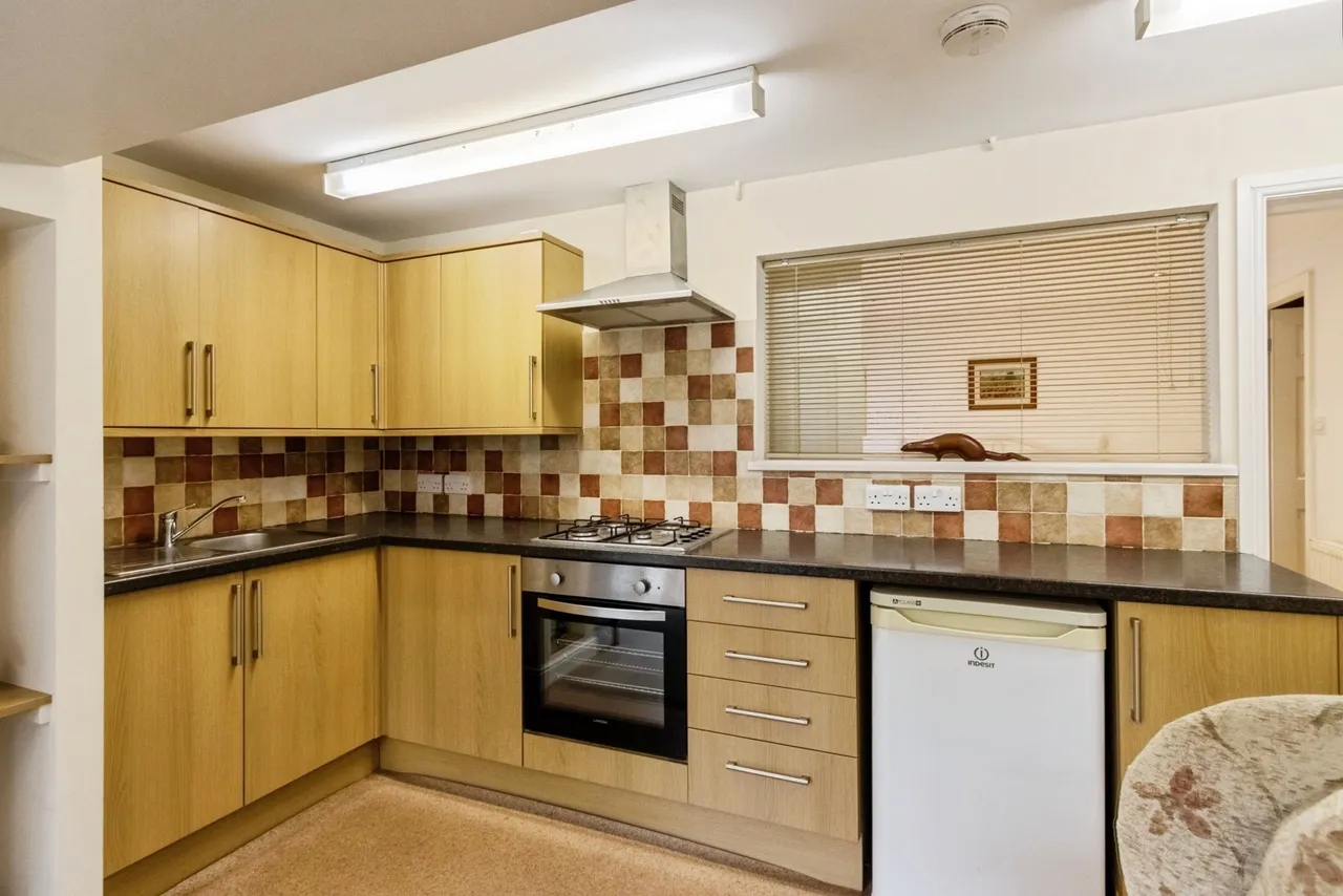 Wrenthorpe Road, Wrenthorpe, Wakefield, West Yorkshire, WF2, photo 31