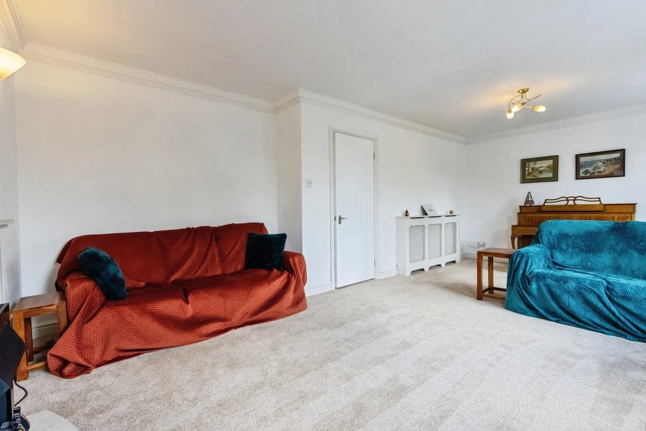 Wrenthorpe Road, Wrenthorpe, Wakefield, West Yorkshire, WF2, photo 6