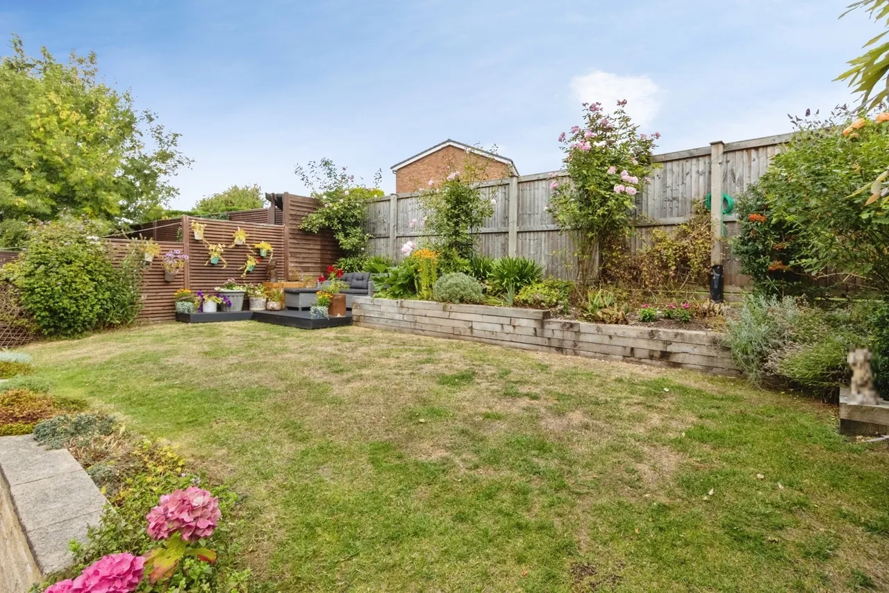 Wrenthorpe Road, Wrenthorpe, Wakefield, West Yorkshire, WF2, photo 4