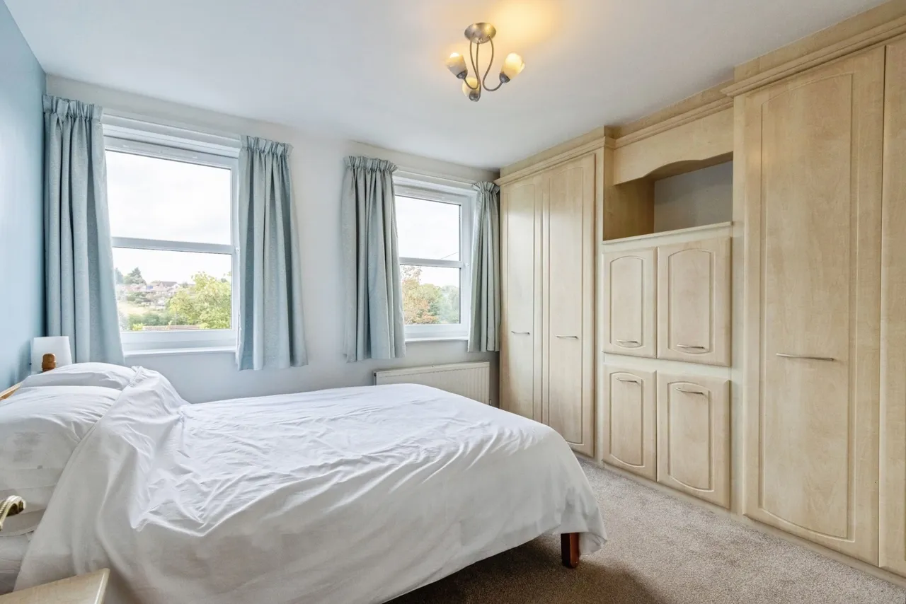 Wrenthorpe Road, Wrenthorpe, Wakefield, West Yorkshire, WF2, photo 21