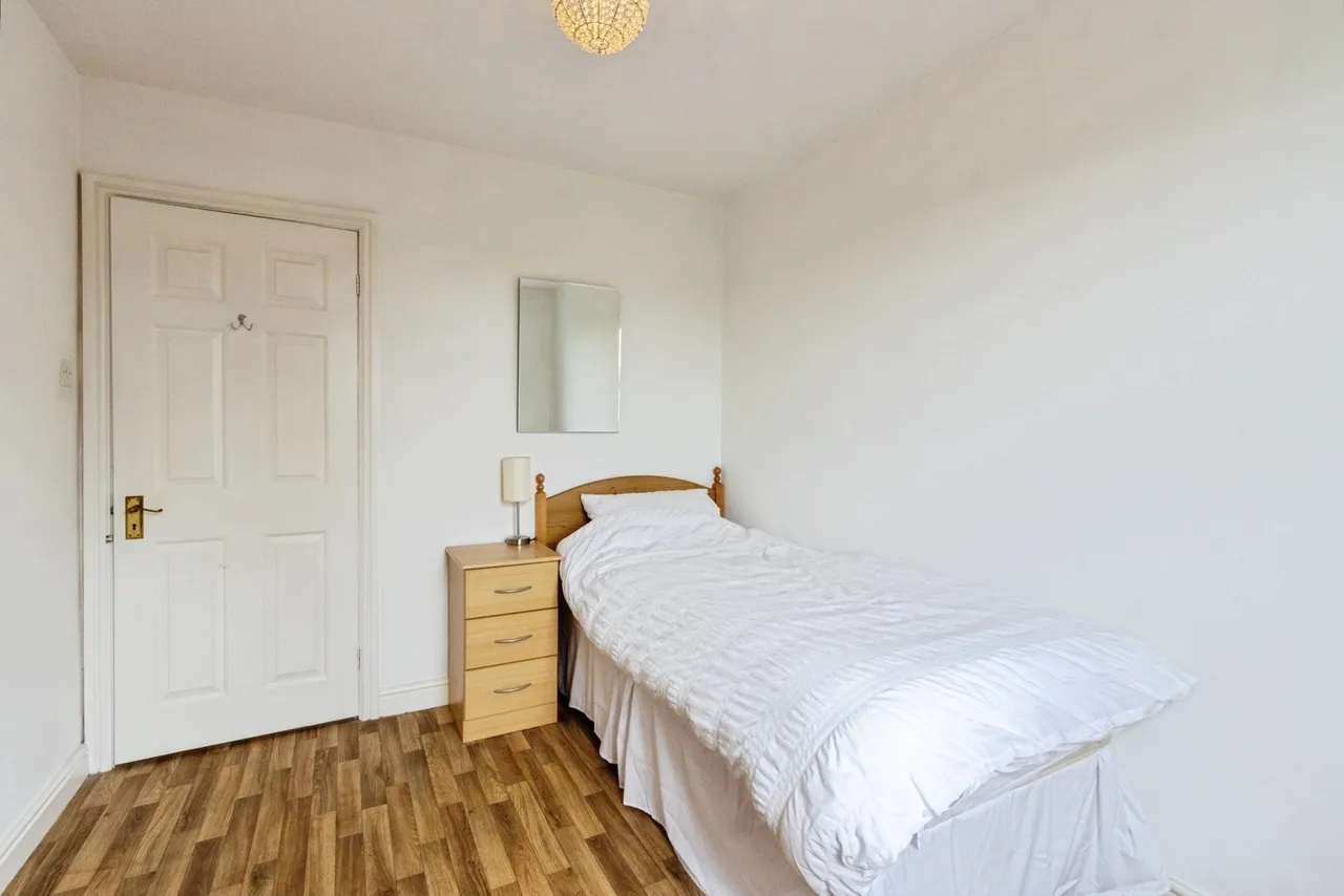 Wrenthorpe Road, Wrenthorpe, Wakefield, West Yorkshire, WF2, photo 20