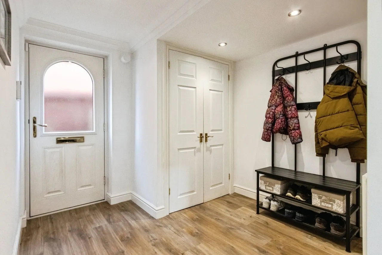 Wrenthorpe Road, Wrenthorpe, Wakefield, West Yorkshire, WF2, photo 27