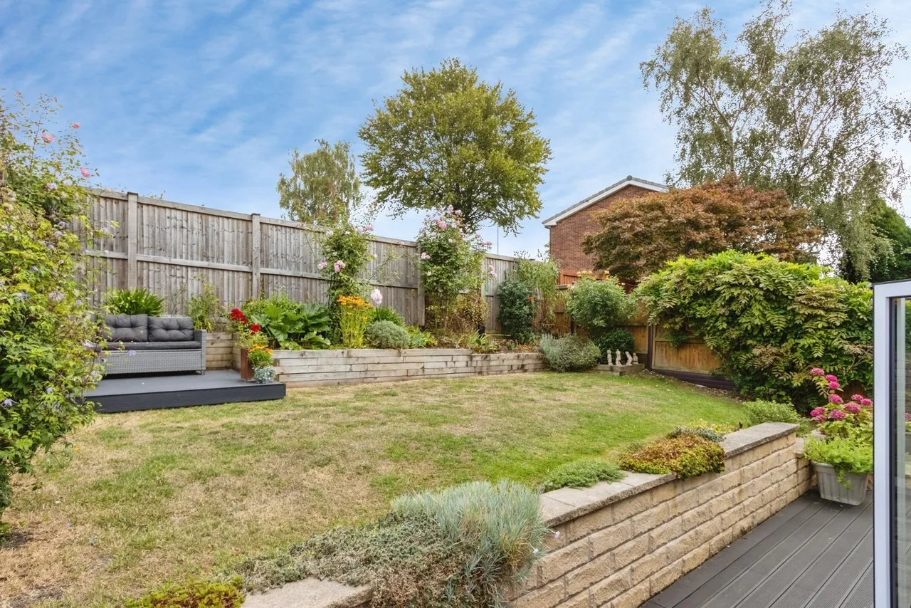 Wrenthorpe Road, Wrenthorpe, Wakefield, West Yorkshire, WF2, photo 25
