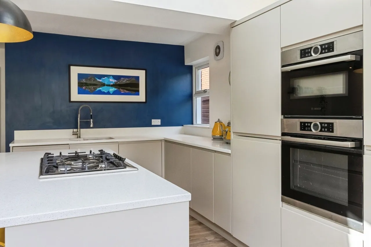 Wrenthorpe Road, Wrenthorpe, Wakefield, West Yorkshire, WF2, photo 11