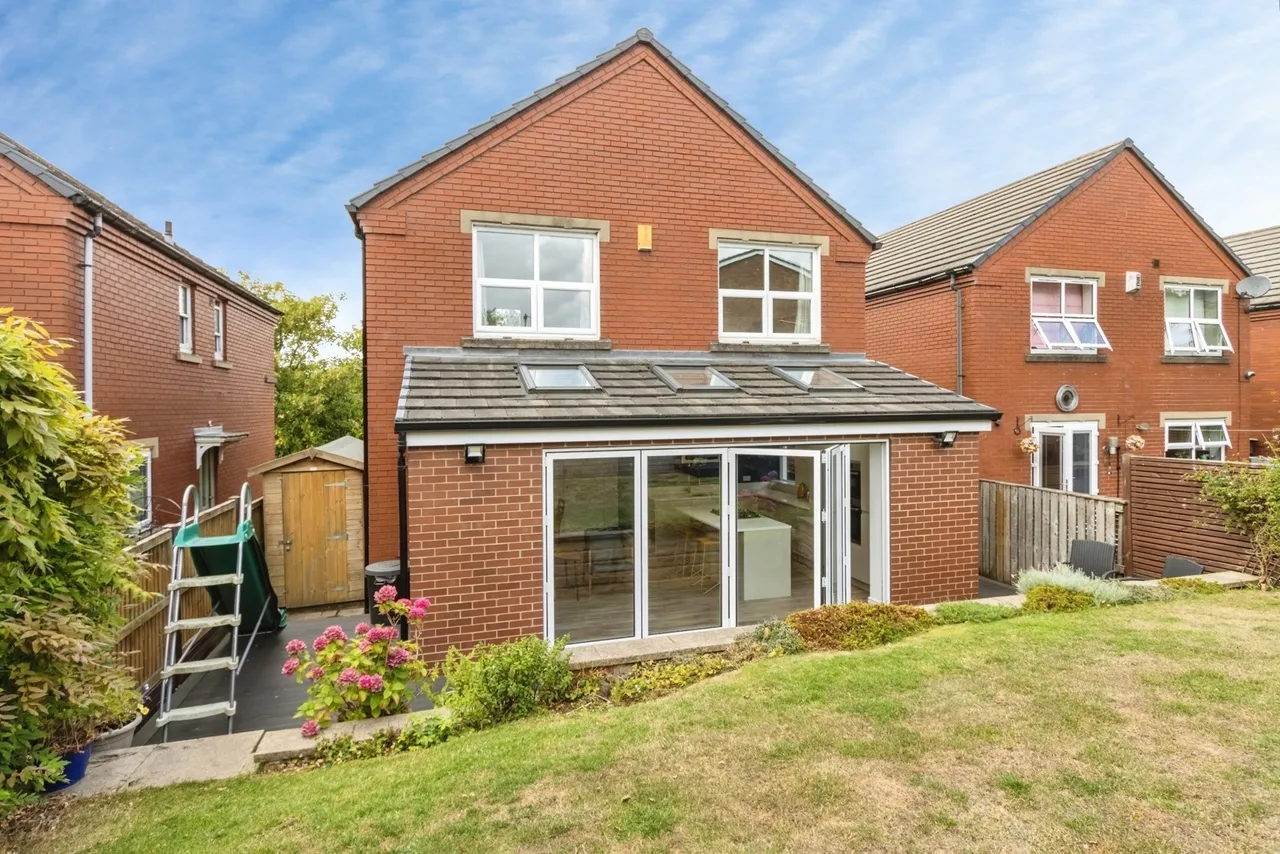 Wrenthorpe Road, Wrenthorpe, Wakefield, West Yorkshire, WF2, photo 24
