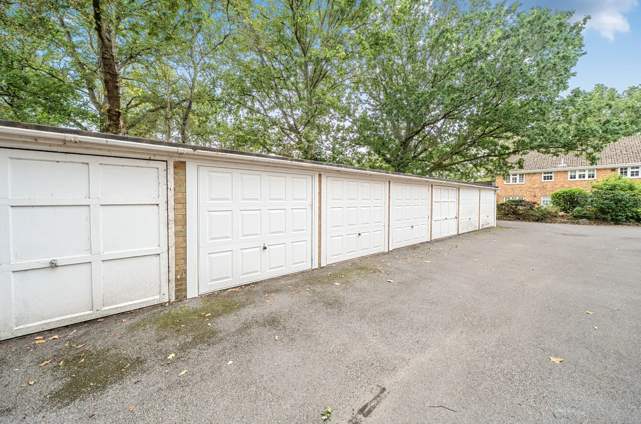 Tithewood Close, Hiltingbury, SO53, photo 8