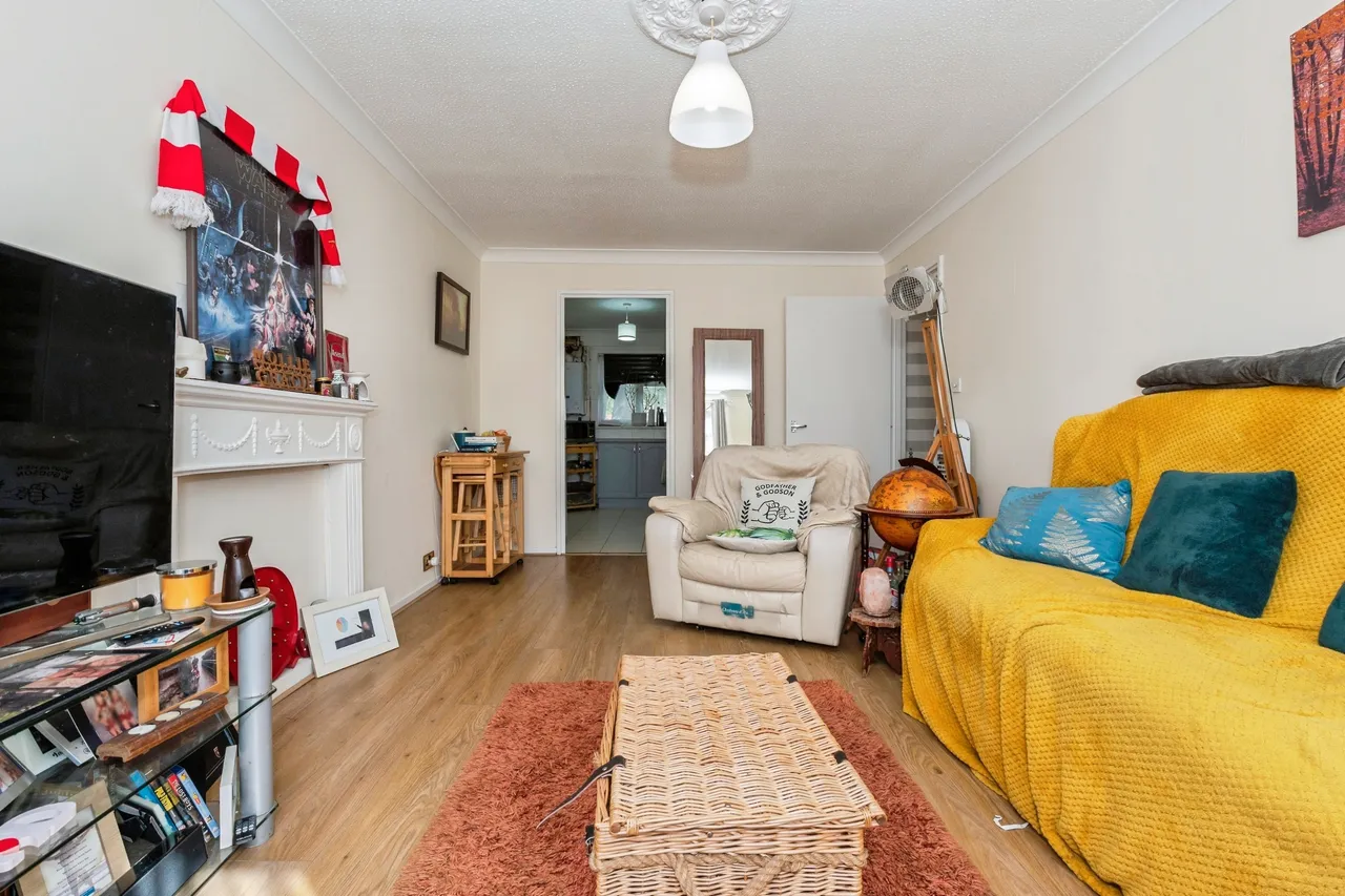Dunning Close, South Ockendon, RM15, photo 9