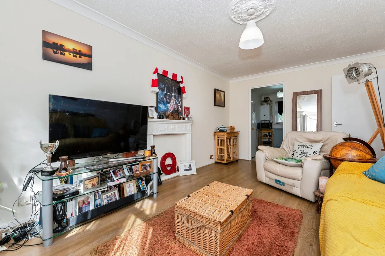 Dunning Close, South Ockendon, RM15, photo 8