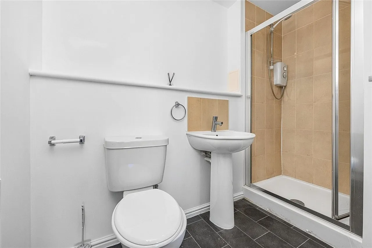 Lady Campbells Court, Dunfermline, KY12, photo 15