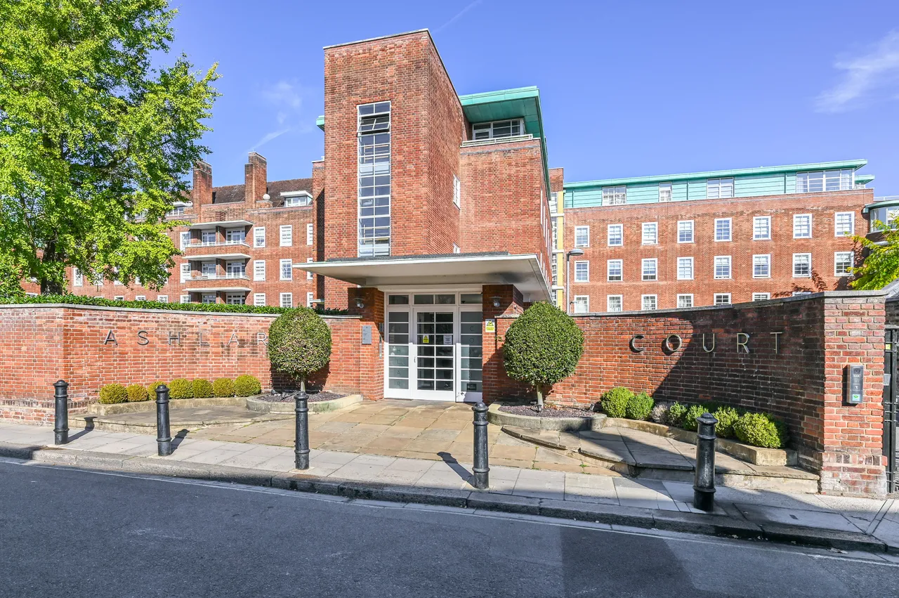 2 bed flat for sale, London, W6
