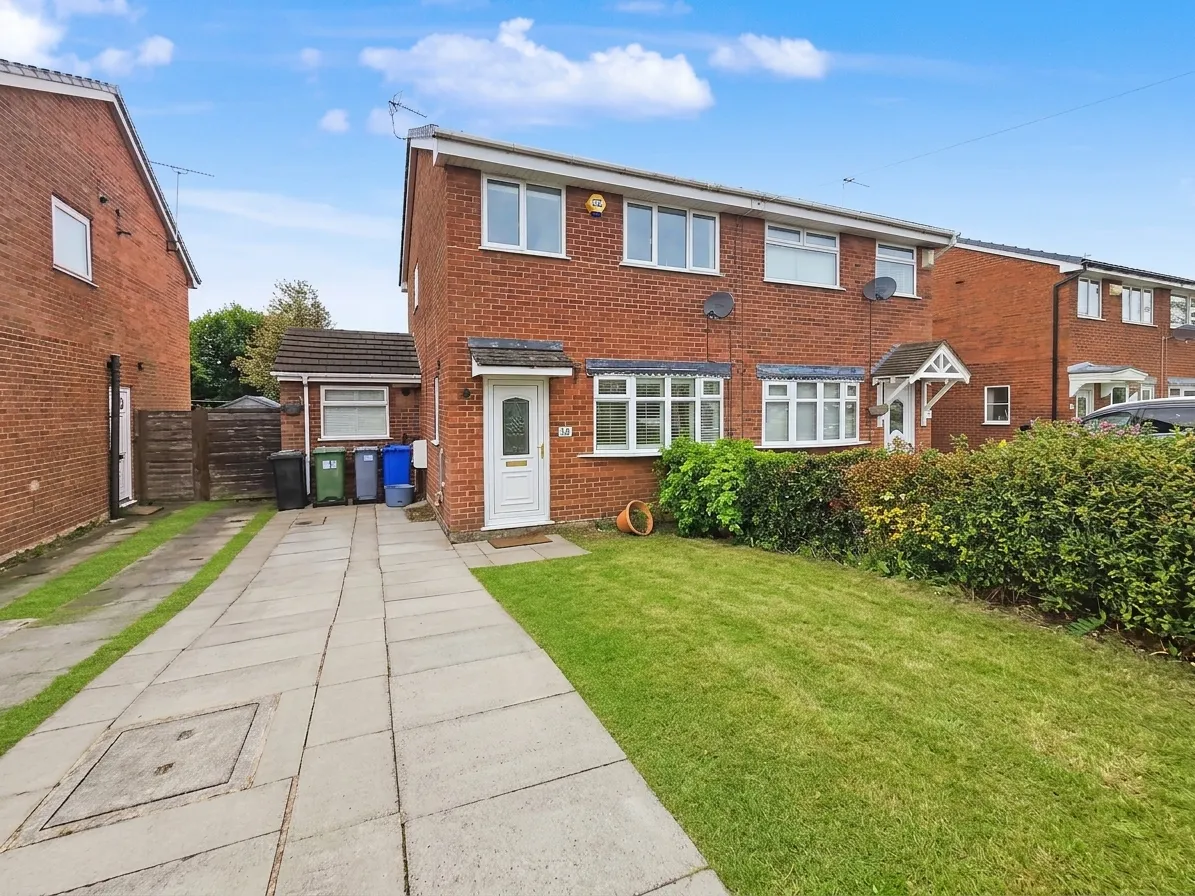 3 bed house to rent, Drake Road, Broadheath, WA14