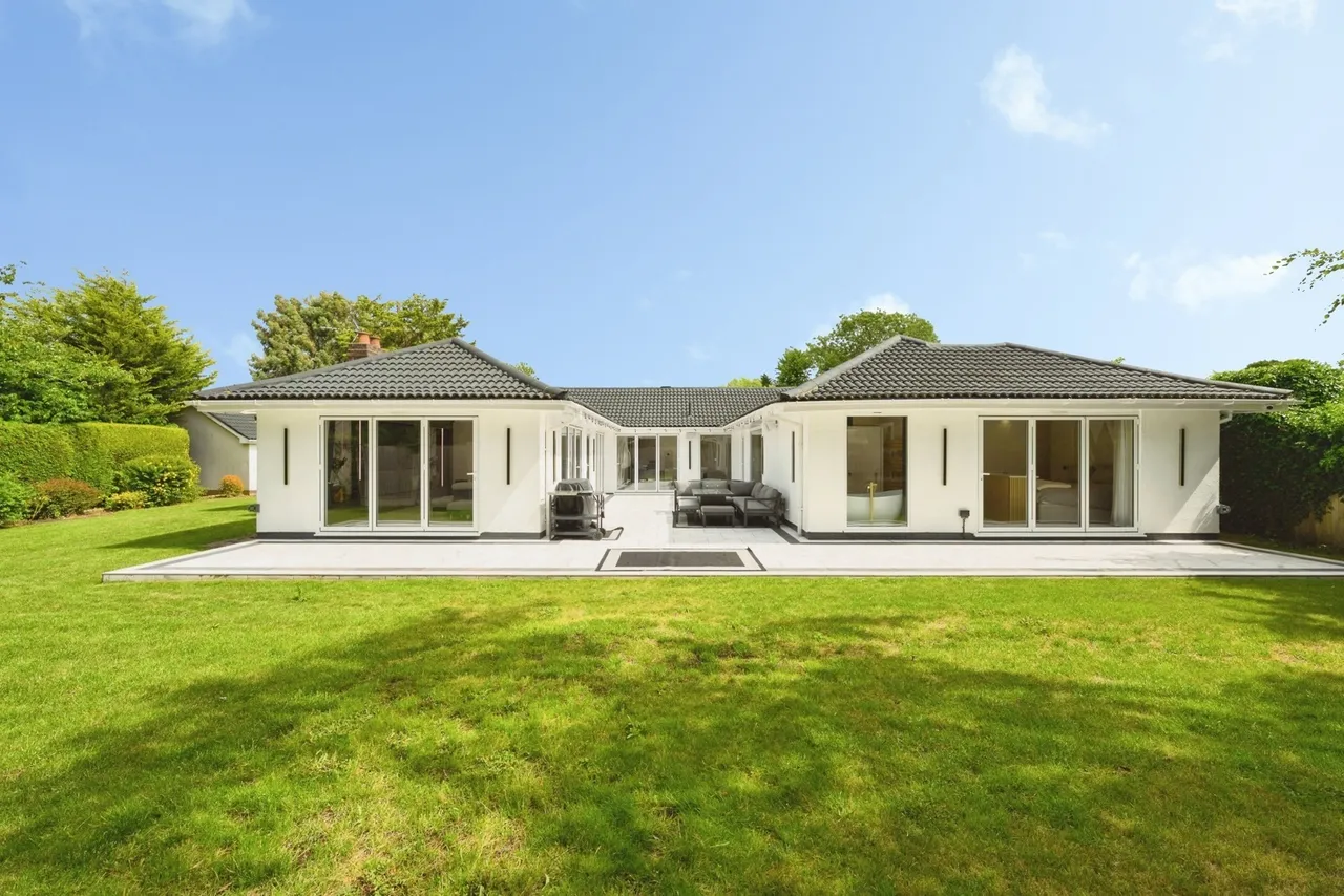 4 bed house for sale — Uplands Road, Kenley, CR8