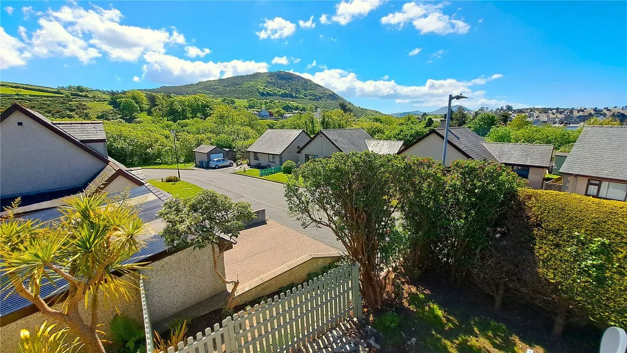 Bro Gwylwyr, Nefyn, LL53, photo 16