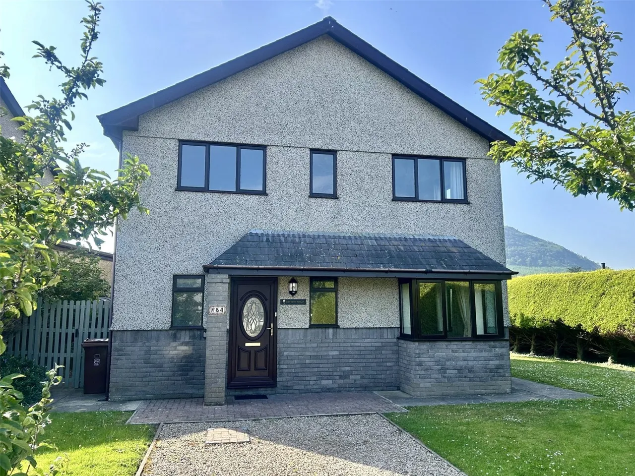 4 bed house for sale, Bro Gwylwyr, Nefyn, LL53
