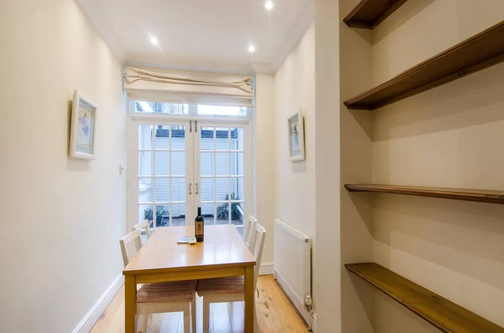Gloucester Street, London, SW1V, photo 4