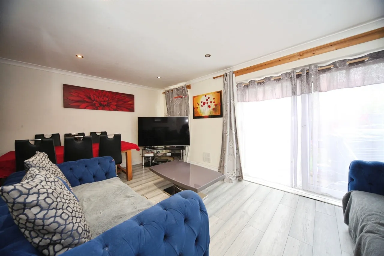 Telscombe Way, Luton, LU2, photo 10