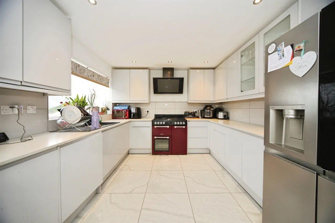 Telscombe Way, Luton, LU2, photo 8