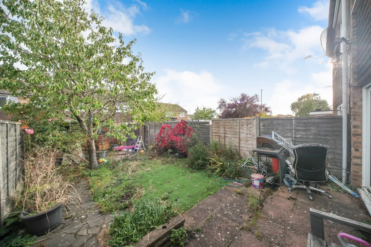 Telscombe Way, Luton, LU2, photo 2