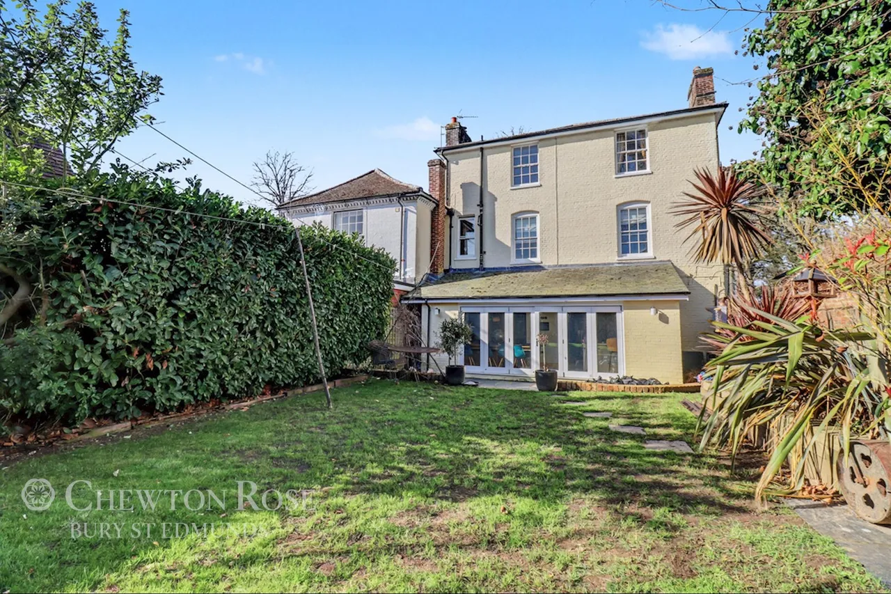 6 bed character property for sale, Marriotts Walk, Stowmarket