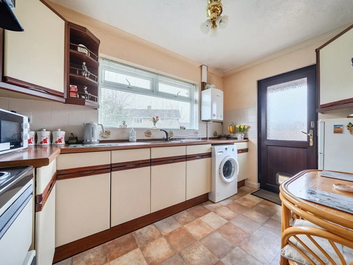 Newman Close, Glastonbury, BA6, photo 4