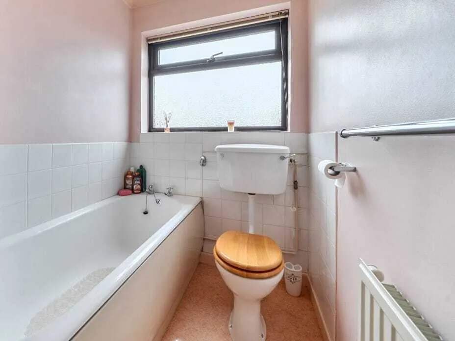 Newman Close, Glastonbury, BA6, photo 7