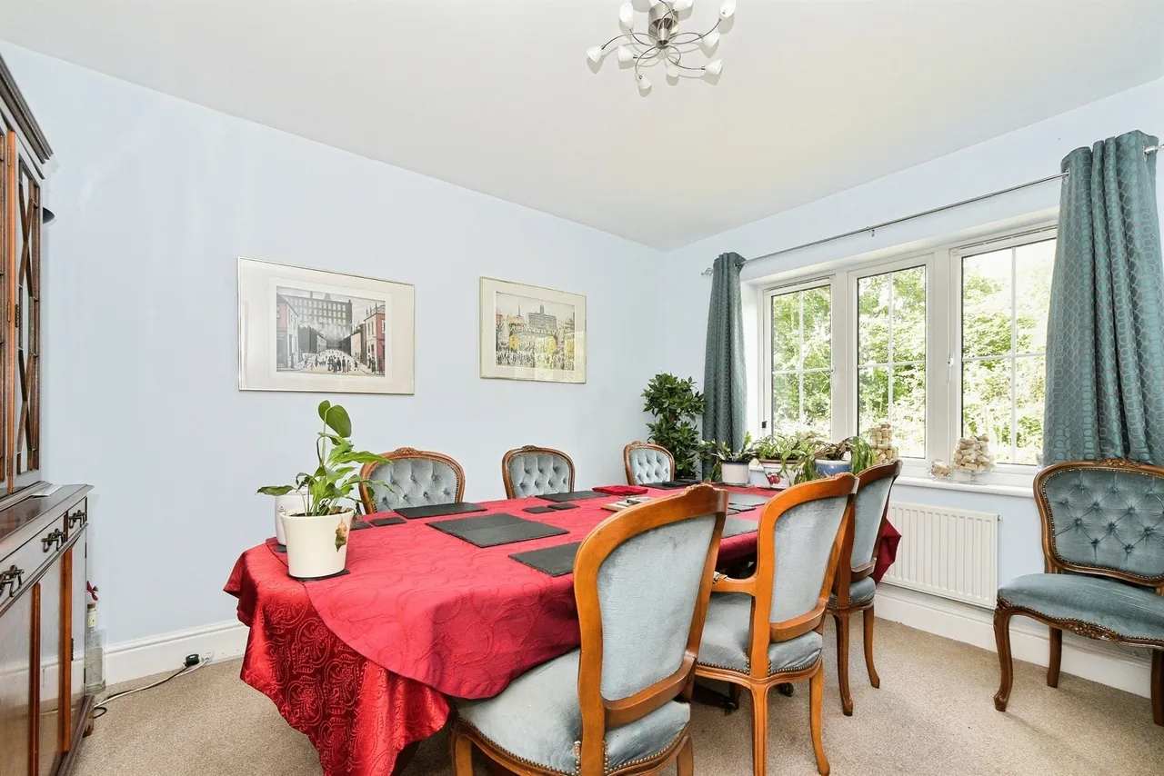 Belcombe Close, Coate, SN3, photo 3