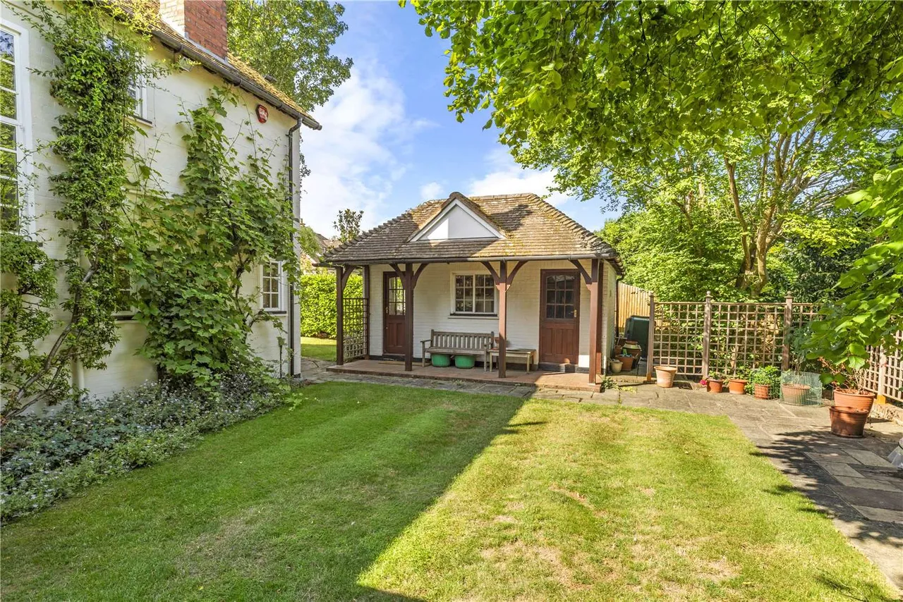 The Ridgeway, Guildford, GU1, photo 19