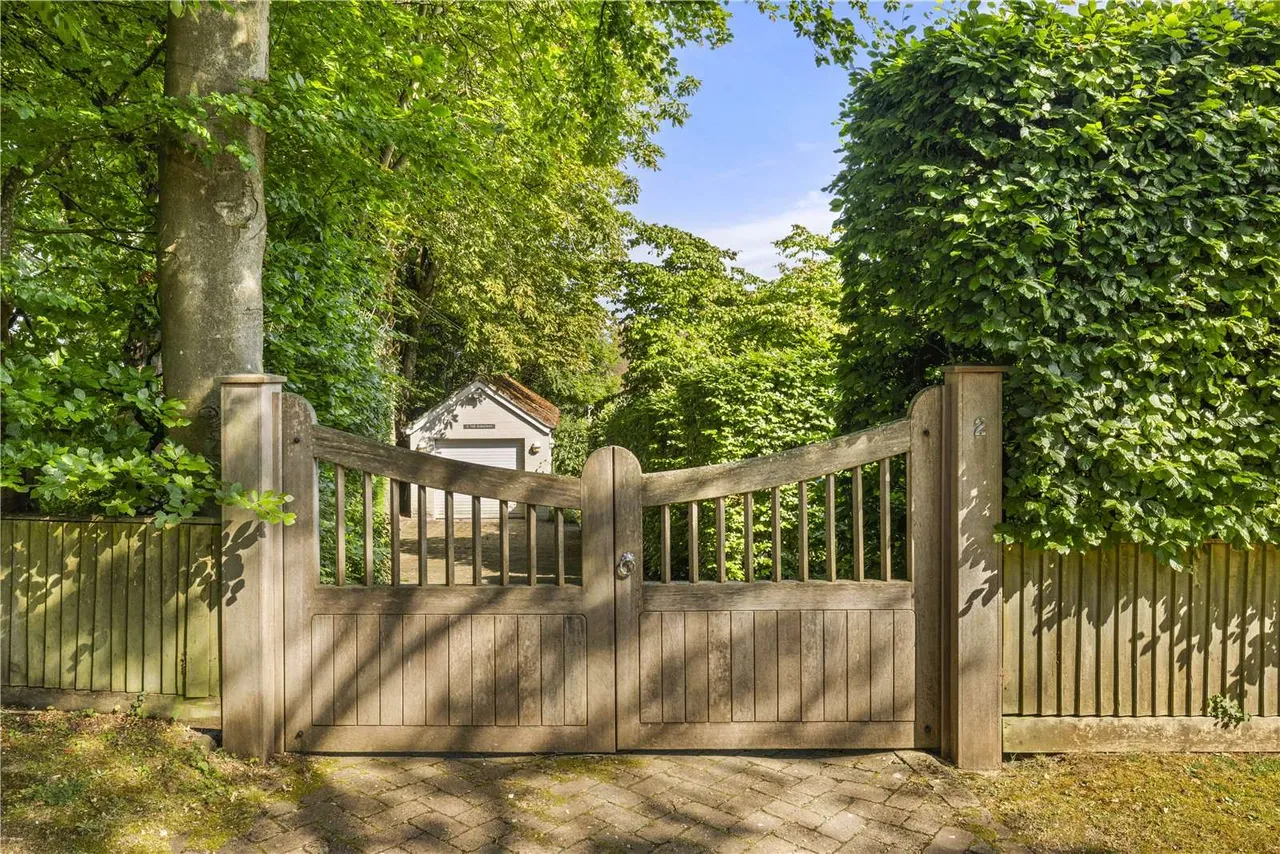 The Ridgeway, Guildford, GU1, photo 16