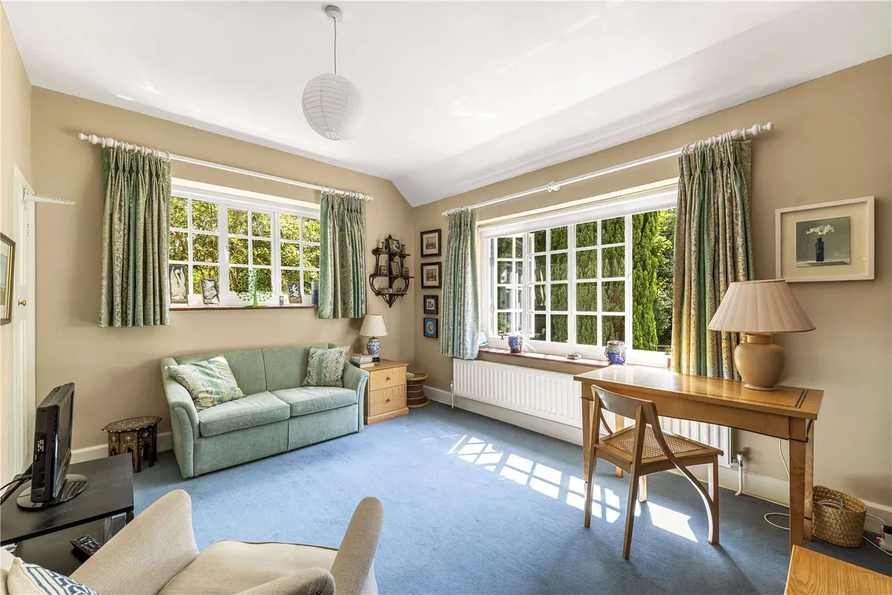 The Ridgeway, Guildford, GU1, photo 9