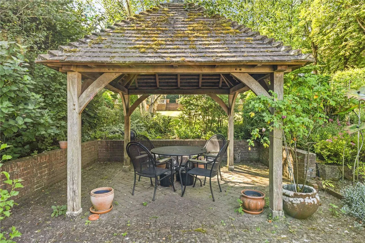The Ridgeway, Guildford, GU1, photo 23