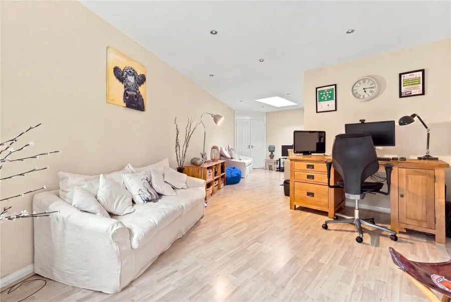 with 4 bedrooms in Bishop's Stortford, CM23, photo 25